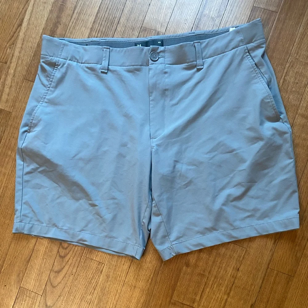 Under Armour Mens plus size 42 Light Gray HeatGear Shorts golf sports shorts